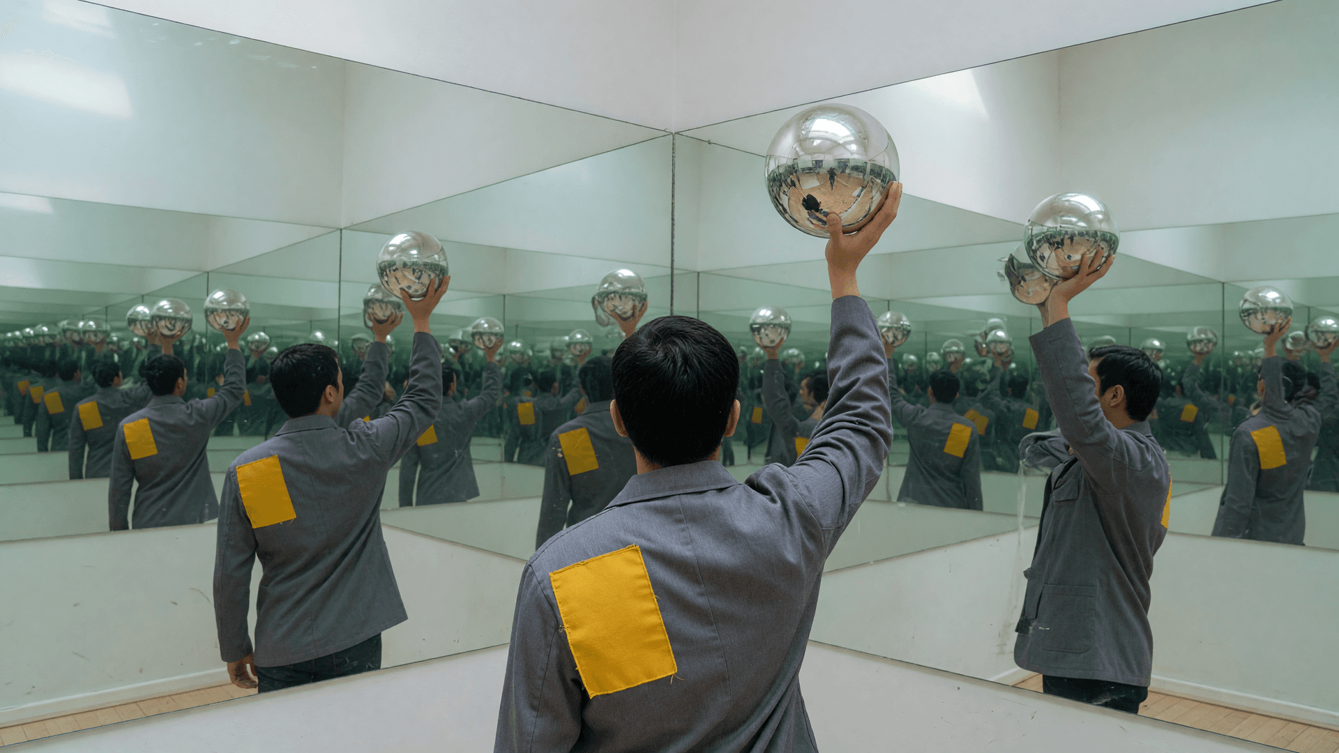 Two-Mirror Corner — Chrome Sphere