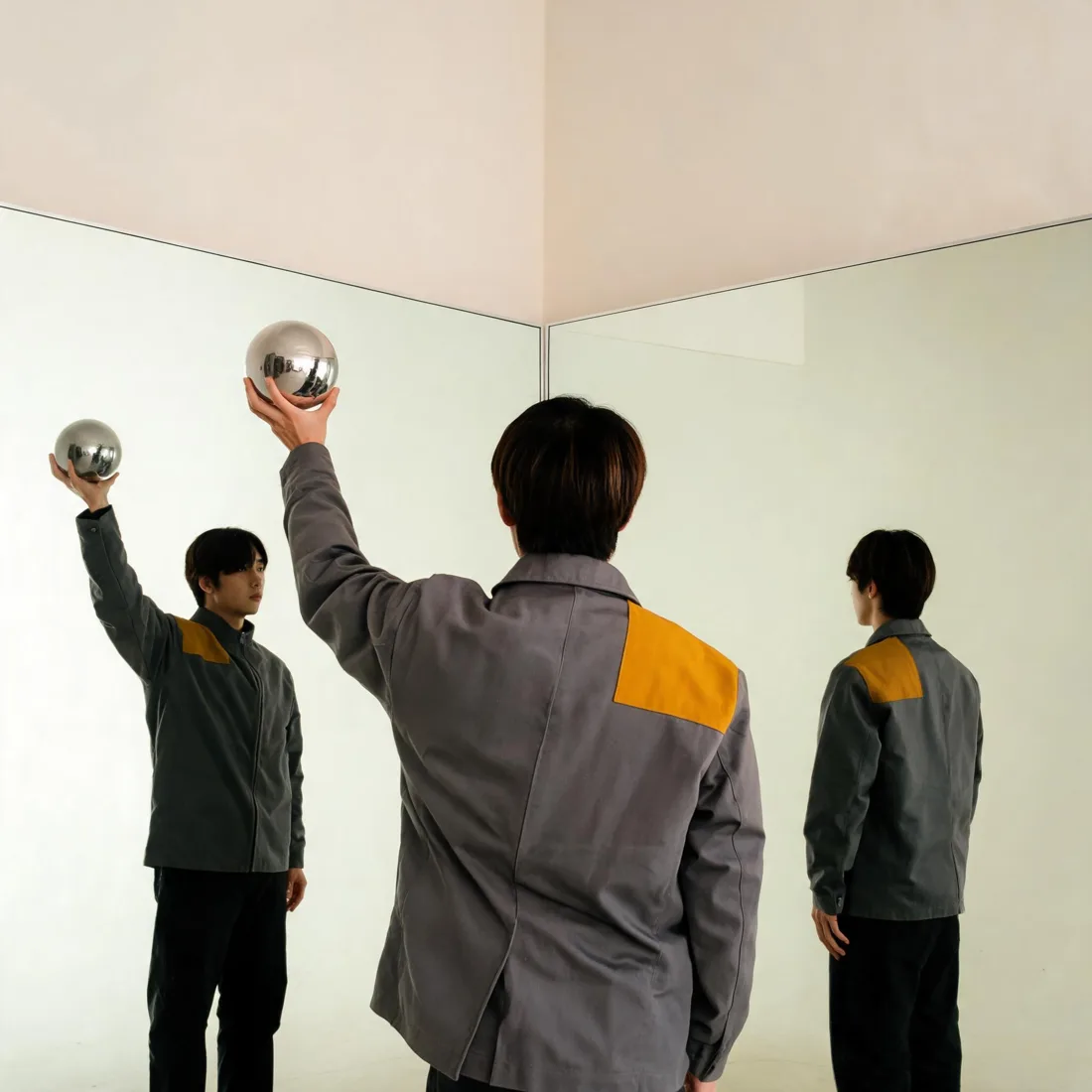 Seedream 5 Lite — Two-Mirror Corner — Chrome Sphere run 1