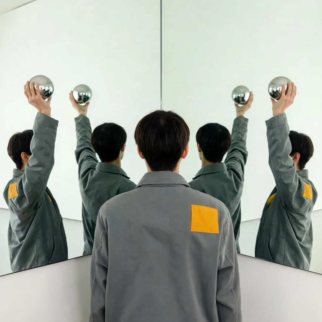 Seedream 5 Lite — Two-Mirror Corner — Chrome Sphere run 2